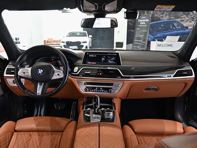 BMW 7 SERIES - 8