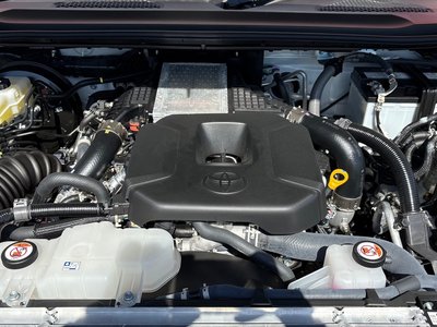 TOYOTA LAND CRUISER 250 - 8