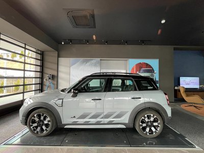 MINI MINI CROSSOVER - 7