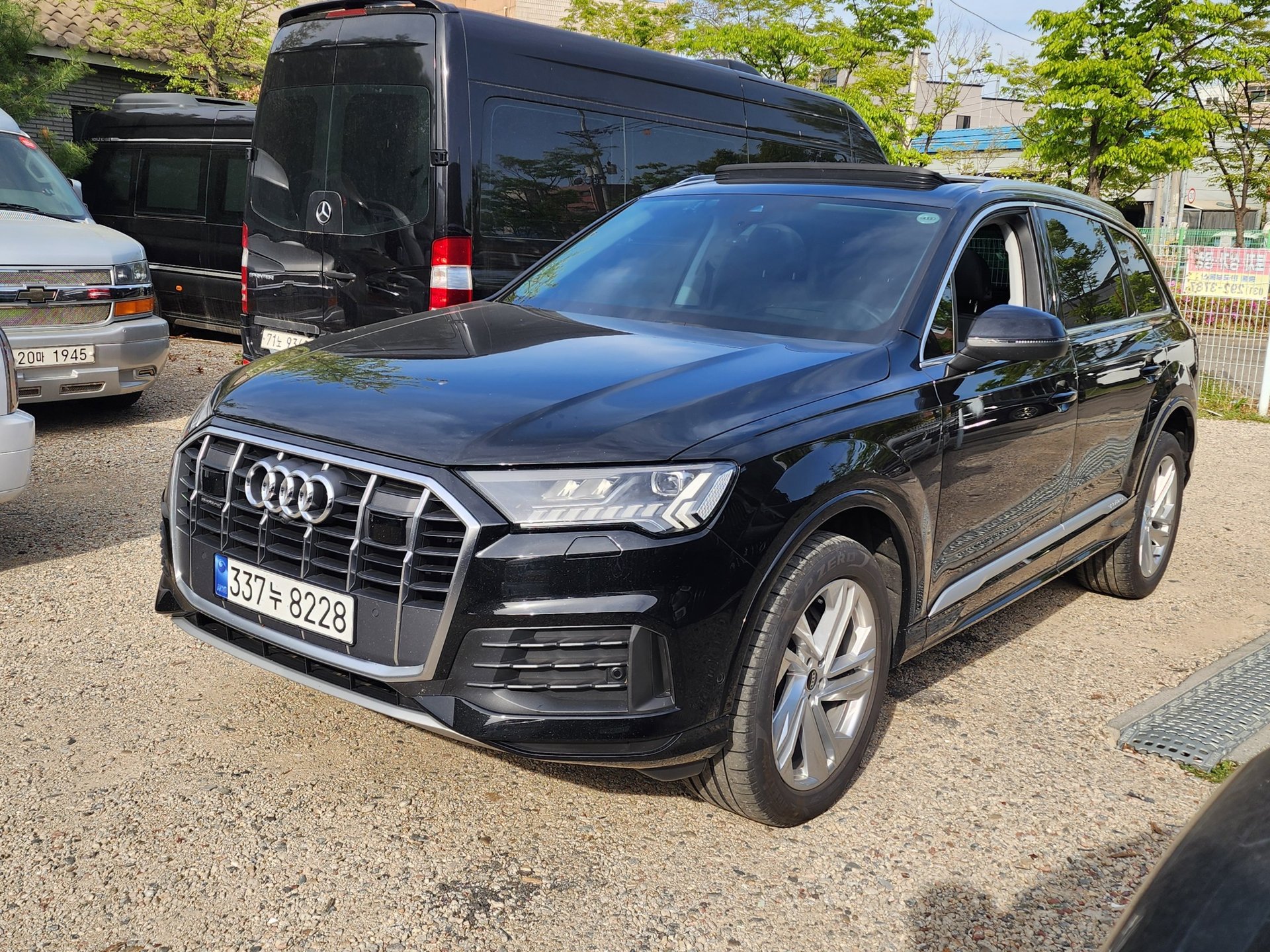 AUDI Q7 - View 1