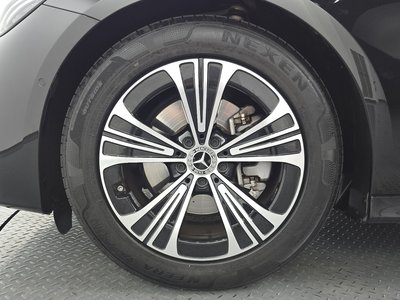 MERCEDES-BENZ E-CLASS - 6