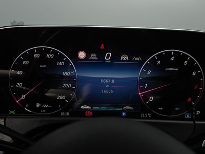 MERCEDES-BENZ E-CLASS - 8