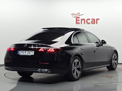 MERCEDES-BENZ E-CLASS - 2