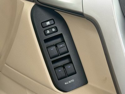 صورة مصغرة 57 لـ 2023 Toyota LAND CRUISER PRADO