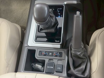 صورة مصغرة 38 لـ 2023 Toyota LAND CRUISER PRADO