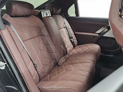2025 BMW 7 SERIES — миниатюра 12