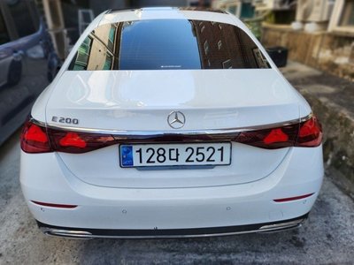 MERCEDES-BENZ E-CLASS - 3