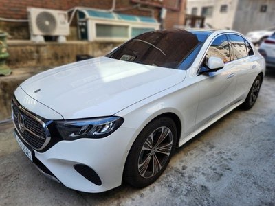 MERCEDES-BENZ E-CLASS - 2