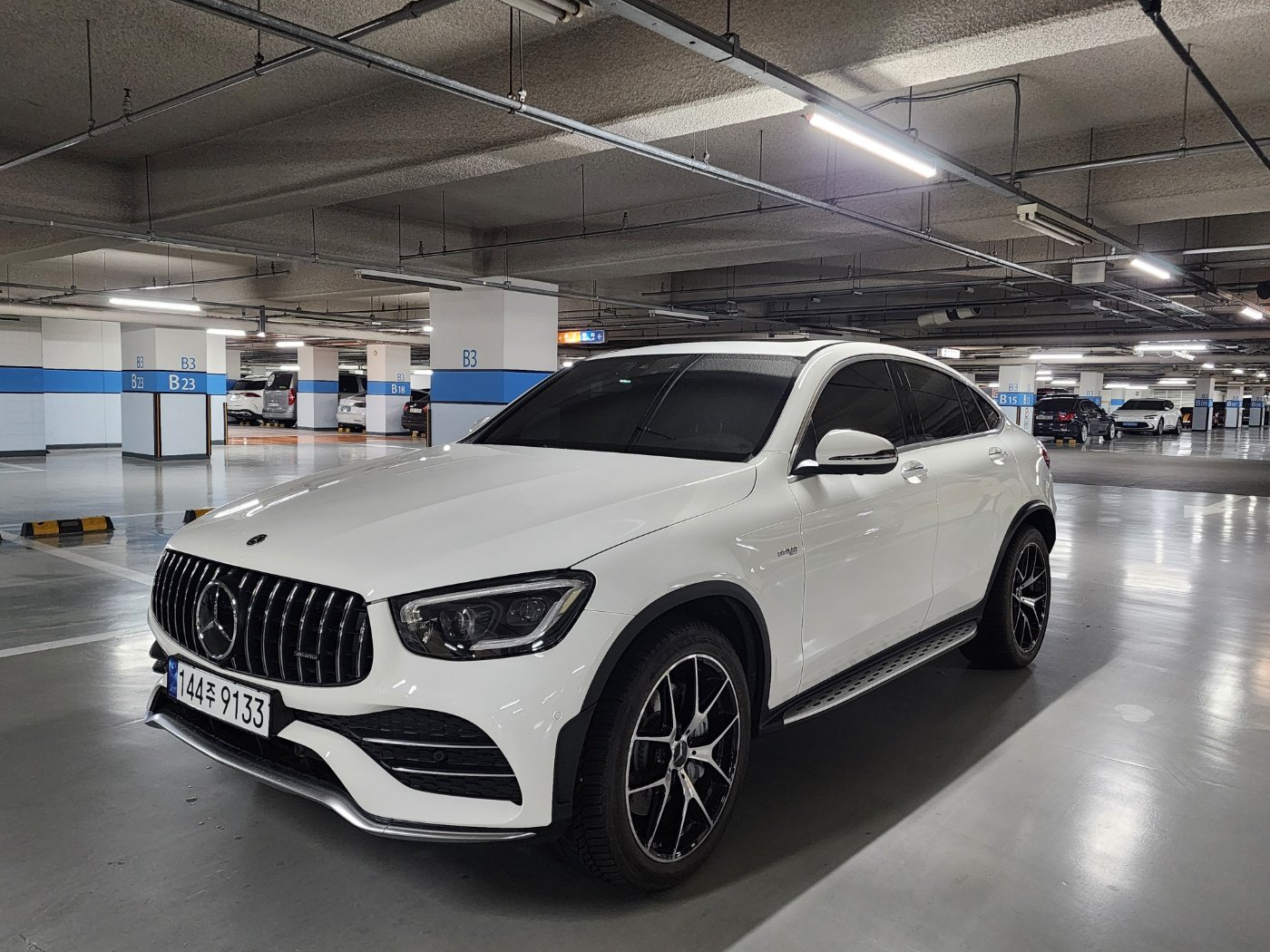 MERCEDES-BENZ GLC - View 1