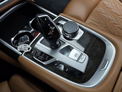 BMW 7 SERIES - 9