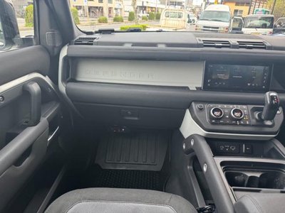 LAND ROVER DEFENDER - 5