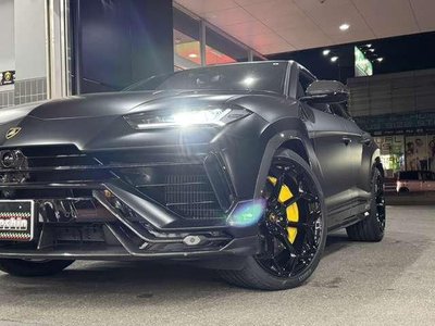 LAMBORGHINI URUS - 3