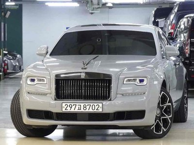 ROLLS-ROYCE GHOST