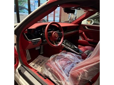 صورة 10 لـ 2024 Porsche 911