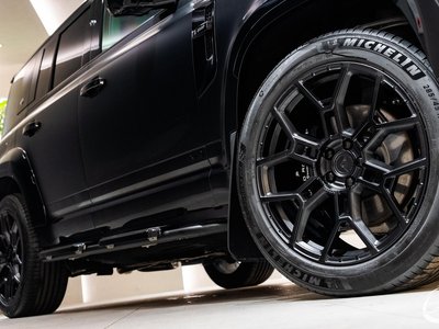 LAND ROVER DEFENDER - 10