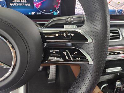 MERCEDES-BENZ GLS - 7