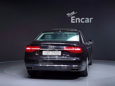 AUDI A8 - 4