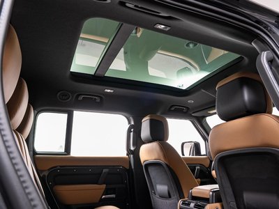 LAND ROVER DEFENDER - 5