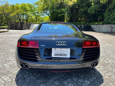 AUDI R8 - 6