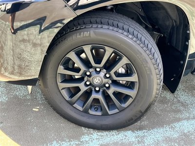 صورة مصغرة 23 لـ 2023 Toyota LAND CRUISER PRADO