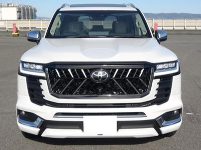 TOYOTA LAND CRUISER 300 - 9