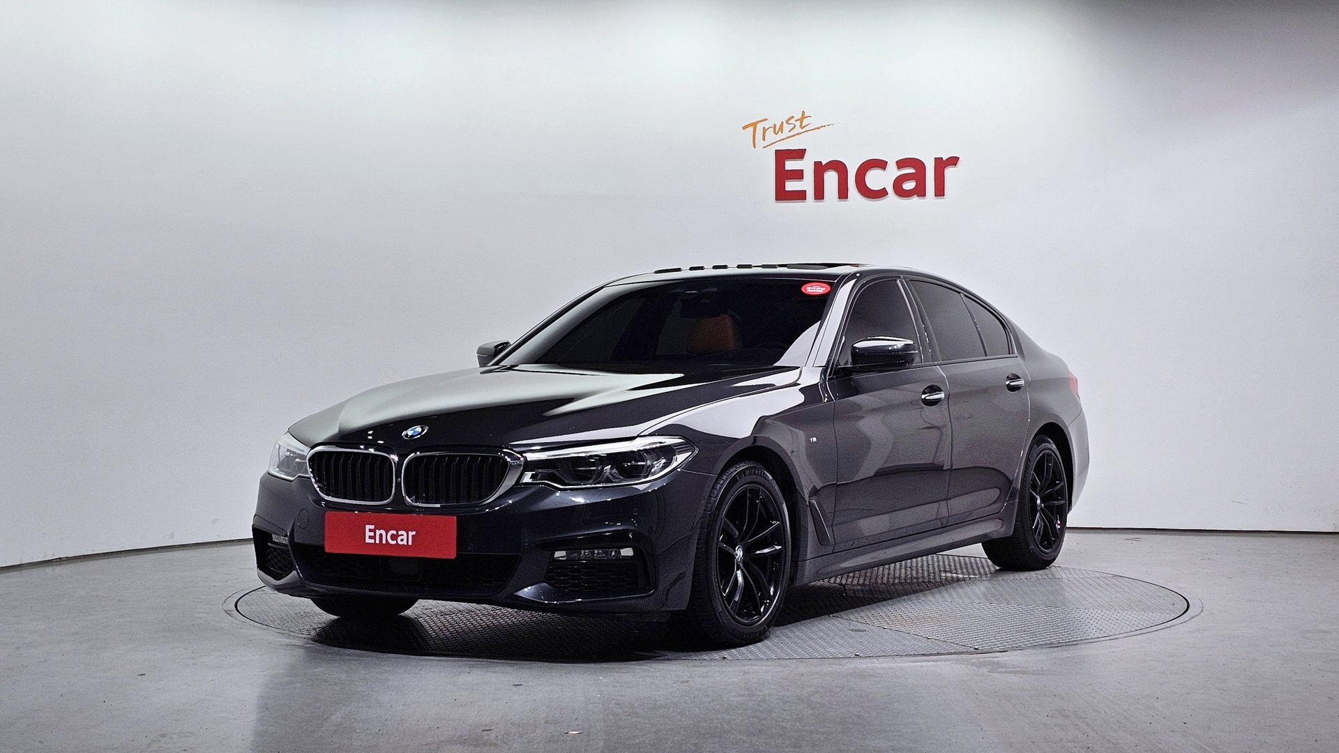 BMW 5 SERIES - View 1