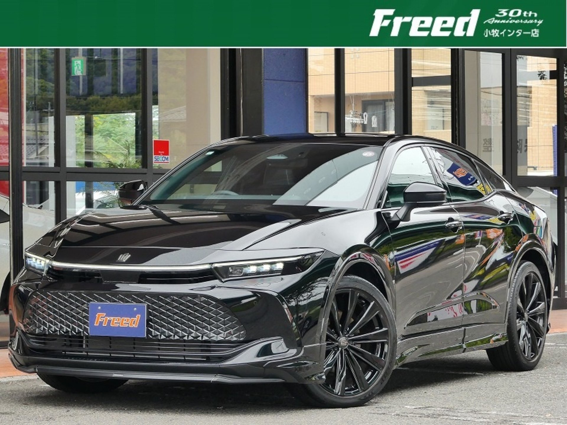 TOYOTA CROWN CROSSOVER - View 1