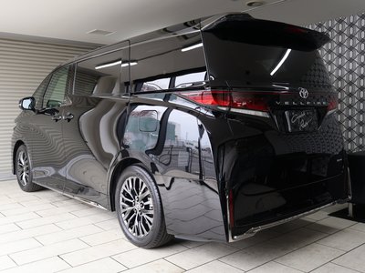 TOYOTA VELLFIRE - 2