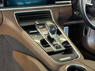 PORSCHE PANAMERA - 10