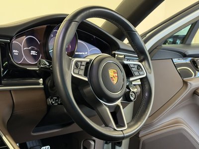PORSCHE PANAMERA - 4