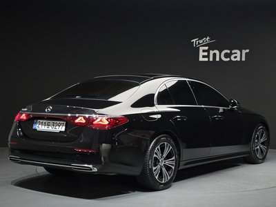 MERCEDES-BENZ E-CLASS - 3