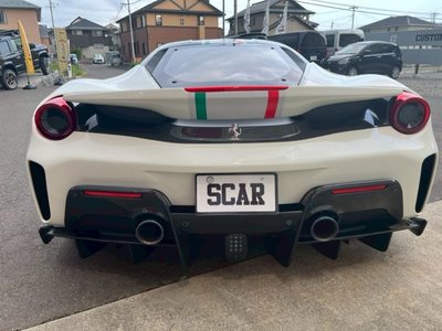 FERRARI 488 - 8