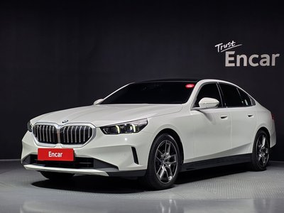 صورة 1 لـ 2023 BMW 5 SERIES