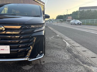 TOYOTA VELLFIRE - 9