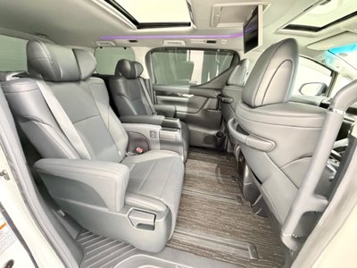TOYOTA ALPHARD - 5