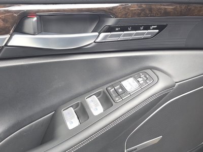 2021 Genesis G90 缩略图 28