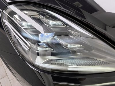 PORSCHE CAYENNE - 9
