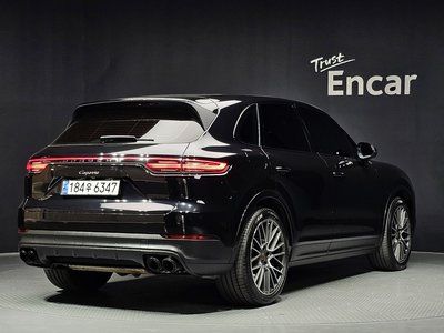 PORSCHE CAYENNE - 4