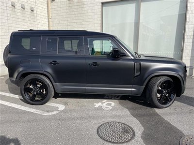 LAND ROVER DEFENDER - 4