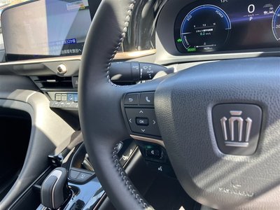 TOYOTA CROWN CROSSOVER - 10