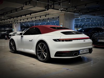 PORSCHE 911 - 6