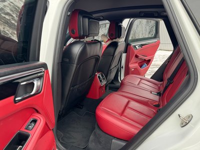 PORSCHE MACAN - 7