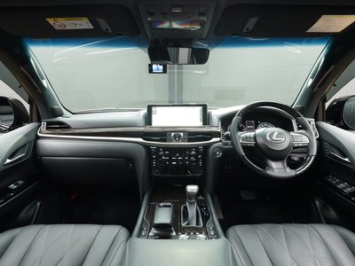 صورة 5 لـ 2021 Lexus LX