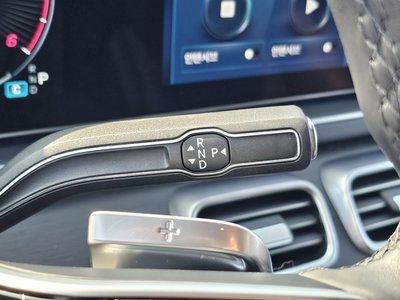 MERCEDES-BENZ GLS - 9