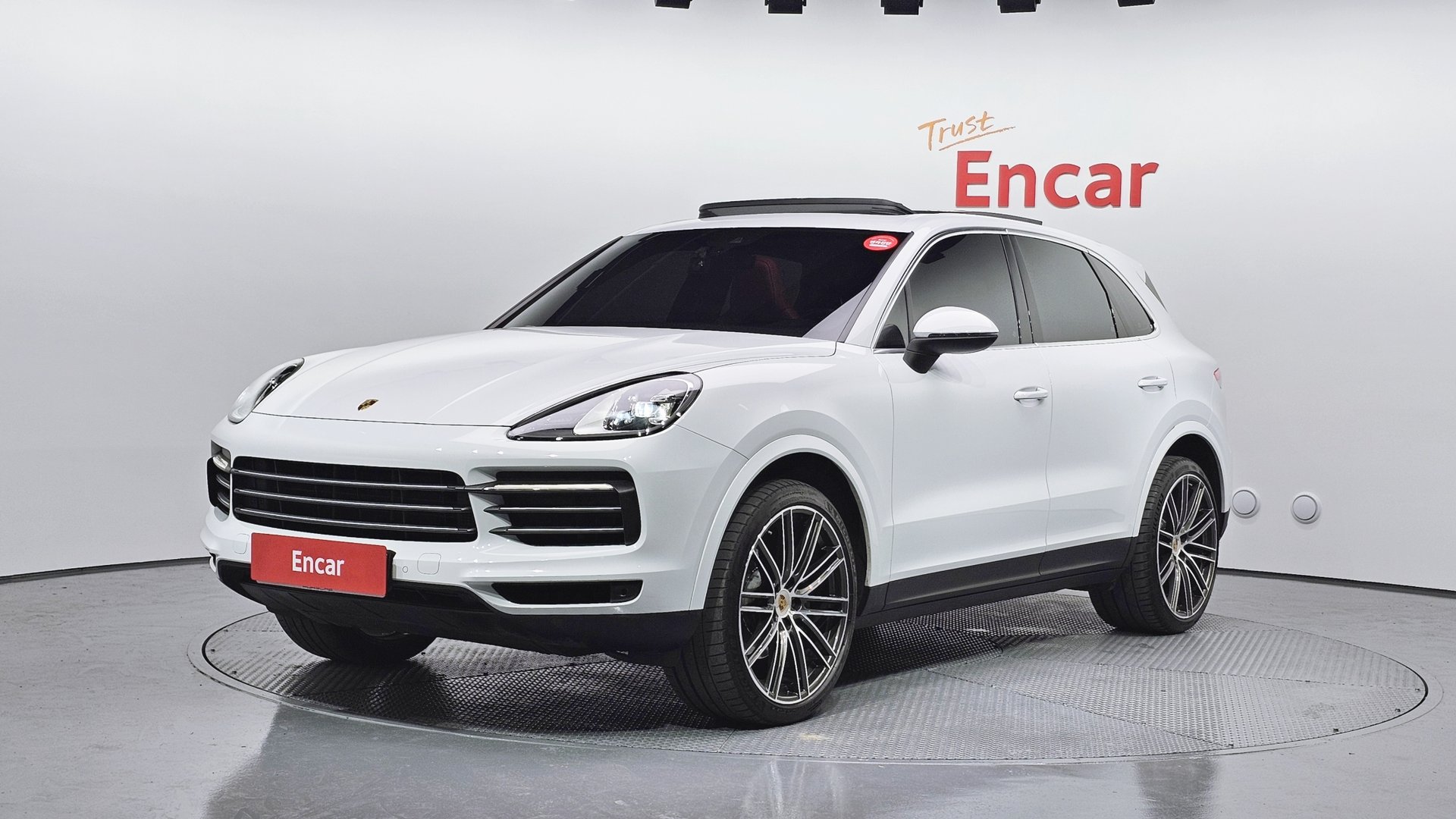 PORSCHE CAYENNE - View 1