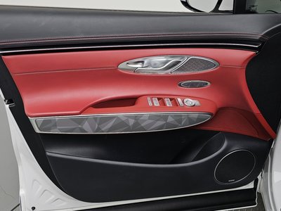 2022 Genesis GV70 — миниатюра 14