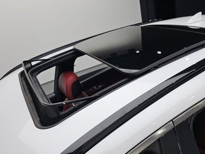 2022 Genesis GV70 — миниатюра 32
