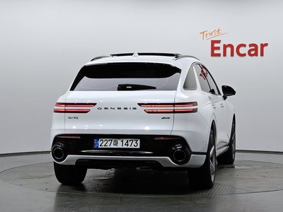 صورة 4 لـ 2022 Genesis GV70