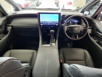 TOYOTA ALPHARD - 3
