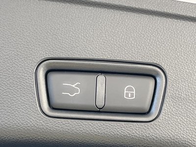 صورة 8 لـ 2023 Maserati GRECALE